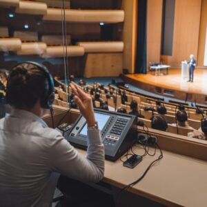 Course in Introduction to Simultaneous Interpreting